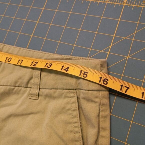 New York & Company, Manhattan Chino shorts - Picture 4 of 6